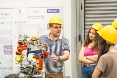 LABS_AND_WORKSHOPS_57